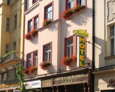 Hotel Kavalerie (Karlovy Vary)